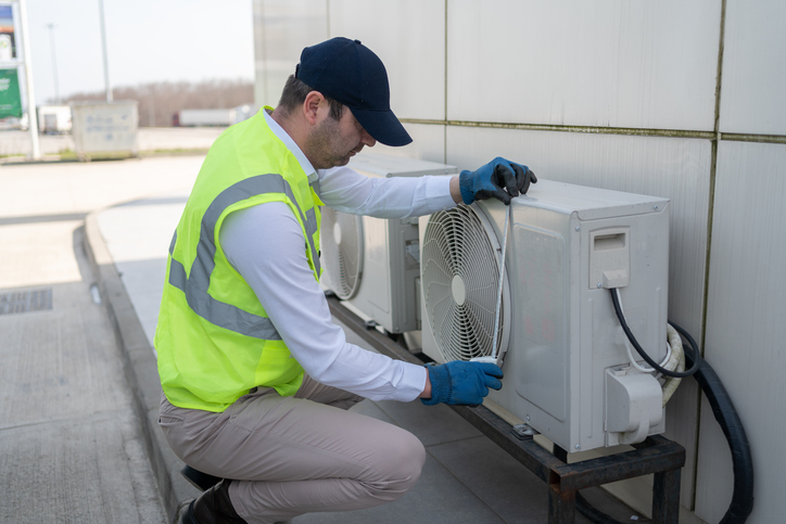 Commercial AC Services That Help Maintain Indoor Air Standards