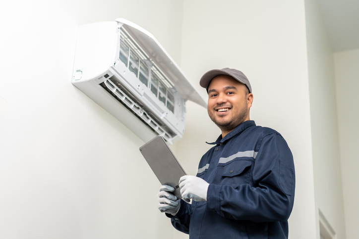 Why AC Repair Is the Smartest Investment During Seasonal Changes